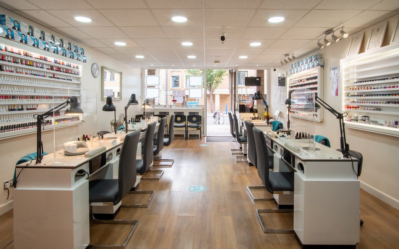 Elegant Nails Salon